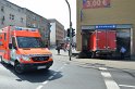 LKW faehrt in Toreinfahrt Koeln Muelheim Wiener Platz GaleriaP125